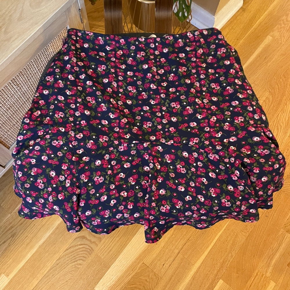 Adorable Mi Ami Floral Skirt from Francesca’s
